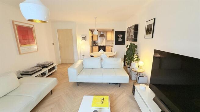 Open Plan Living/Kitchen