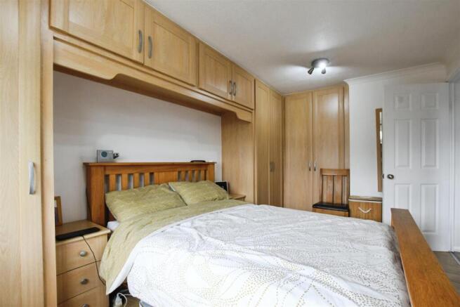3 bed Semi-Detached for sale Image 8