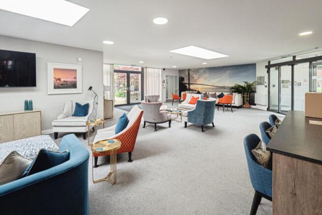 2 bed Flat for sale Image 4