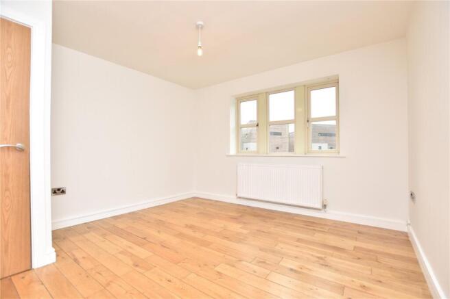 2 bed Apartment for sale Image 8