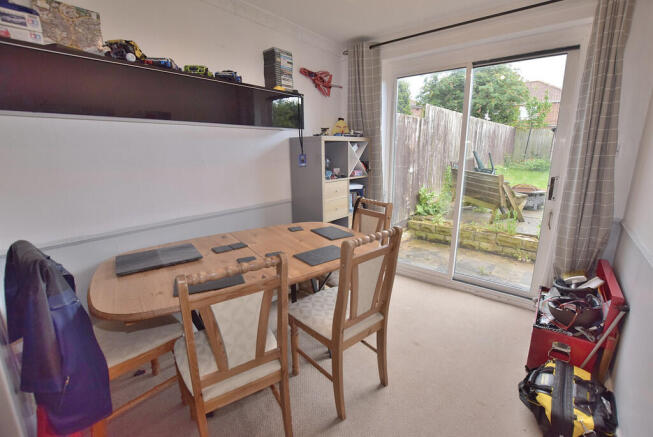 3 bed Semi-Detached for sale Image 6