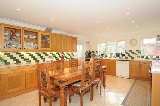 Kitchen/Breakfast Rm
