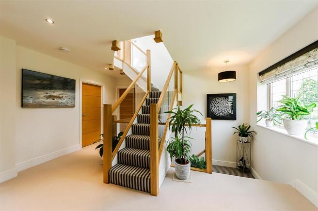 8263812-interior27-p