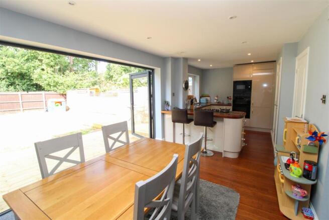 Kitchen/Dining Room