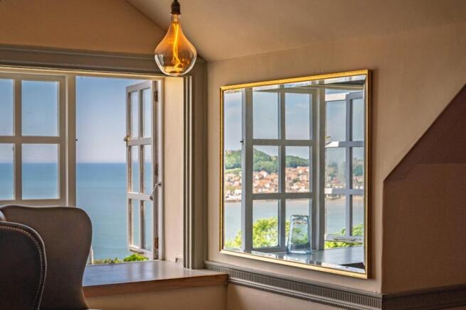 3 bed Apartment for sale Image 11