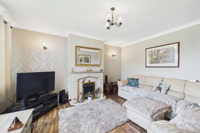 3 bed Detached for sale Image 3