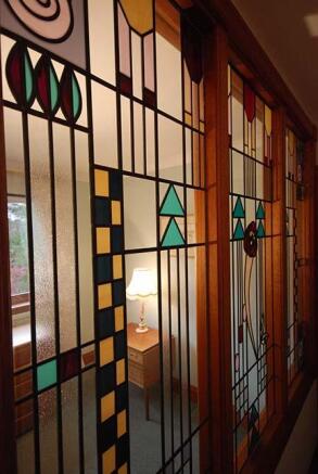 Feature glass