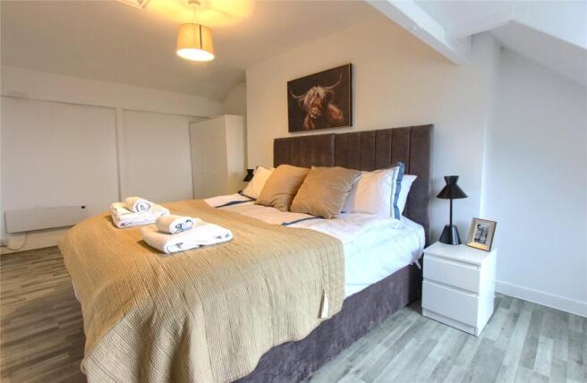 2 bed Flat for sale Image 6