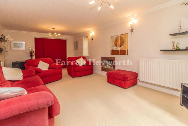 Lounge image 2
