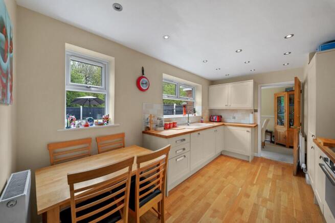 3 bed Detached for sale Image 10