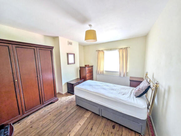 3 bed Semi-Detached for sale Image 7
