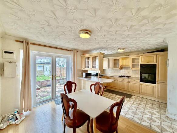 Open Plan Kitchen/ Diner