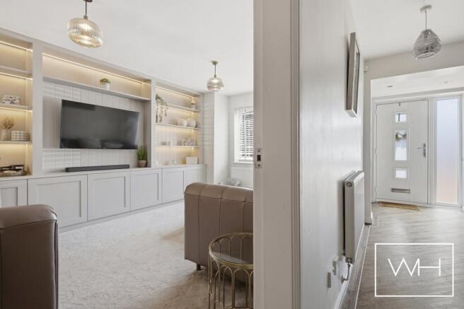 5 bed Detached for sale Image 11