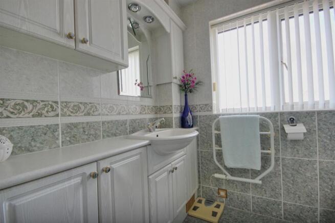 3 bed Semi-Detached for sale Image 9