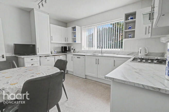 2 bed Bungalow for sale Image 9