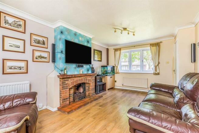 15 Paddock End, Denmead-Small-PorticoMarketing-Nex