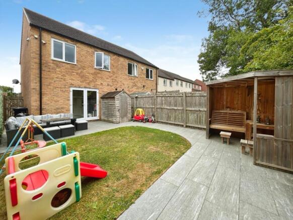 3 bed Semi-Detached for sale Image 4