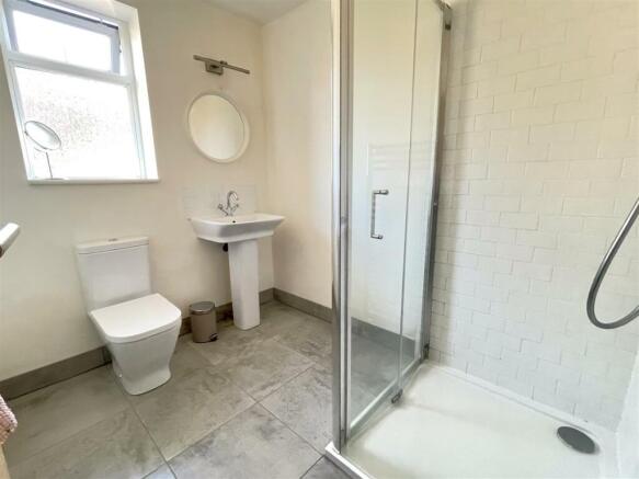 ENSUITE SHOWER ROOM