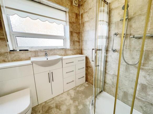 Shower Room.jpg