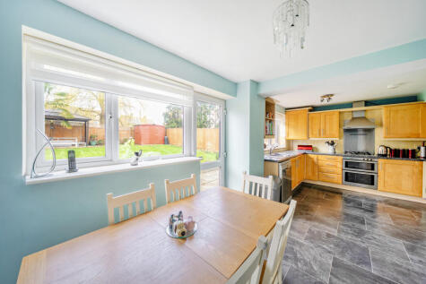 Rectory Crescent, Middle Barton, OX7