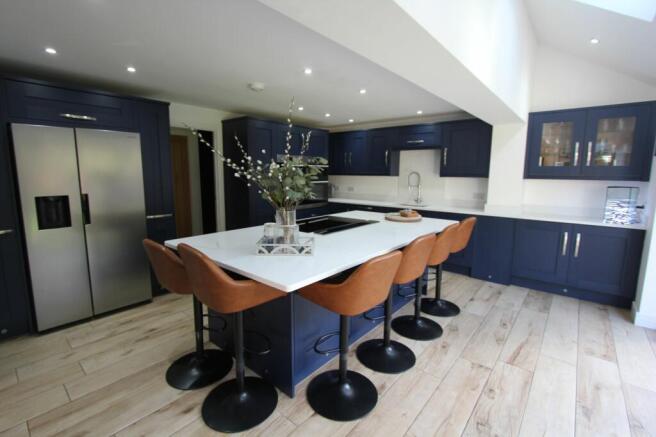 Eat-in Kitchen/Diner/Orangery