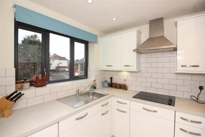 Kitchen.JPG