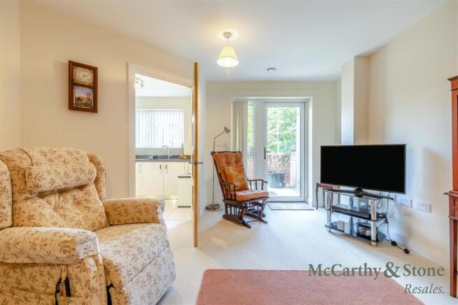 8700349-interior13.jpg