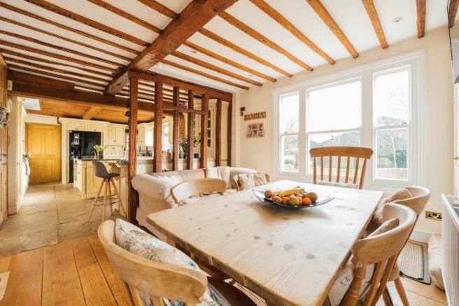 Kitchen/Dining