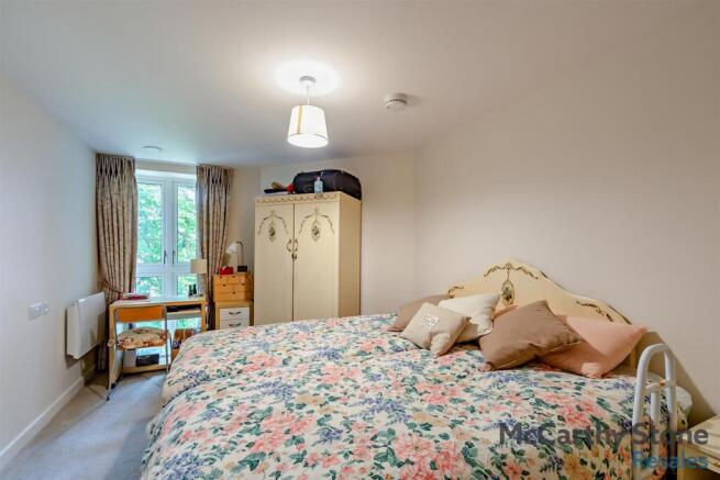 2 bed Apartment for sale Image 12