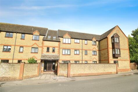 Rivercourt, Beeches Road, GL7