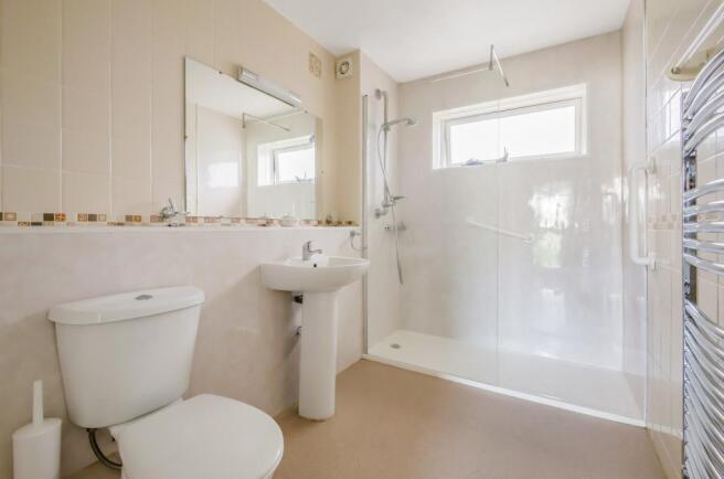 Ground floor shower 