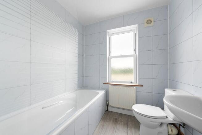 2 bed House for sale Image 6