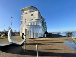 Flat 41, Aqua, Lifeboat Quay, Poole BH15 1LS