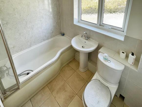 7ebedae5-Bathroom.JPG