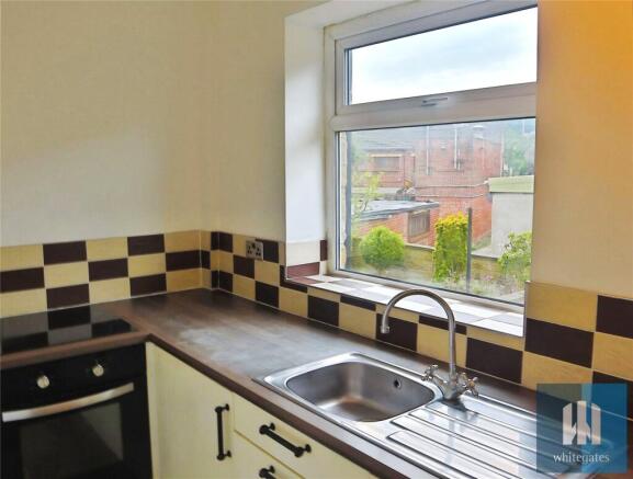 2 bed Terraced to rent Image 7