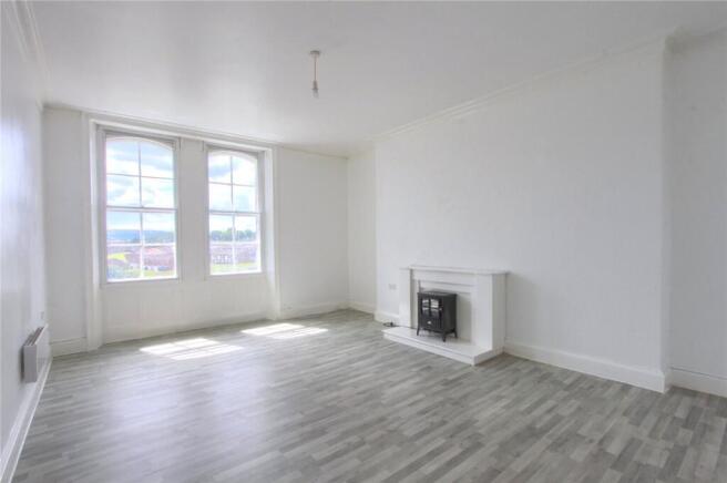 2 bed Apartment to rent Image 5