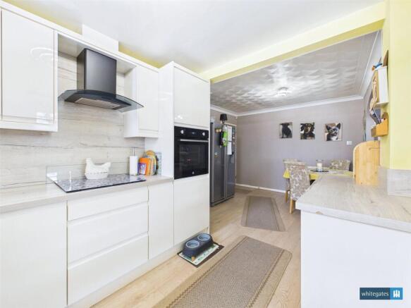 3 bed Bungalow for sale Image 7