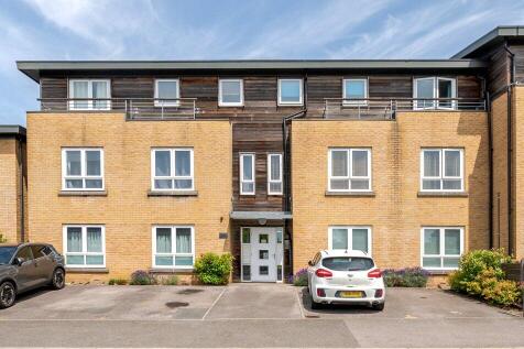 Arbor House, Gaywood Drive, Newbury, RG14