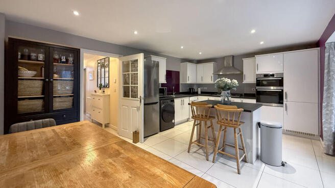 Kitchen/dining ro...