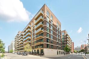 155, 42 John Cabot House, Royal Crest Avenue, Silvertown, London E16 2YL