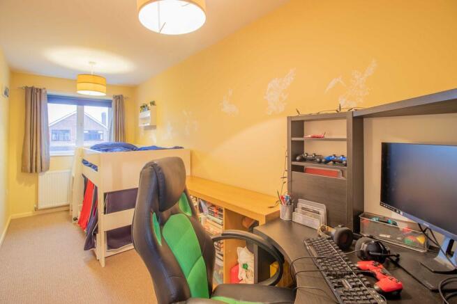 Bedroom 4 (Single with Ensuite)