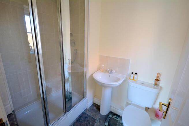 En suite Bathroom
