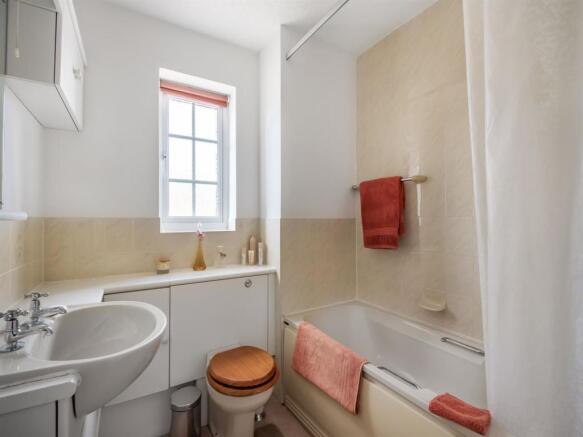 Bathroom.jpg