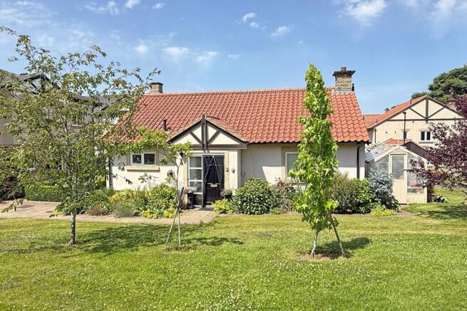 2 bed Detached Bungalow for sale Image 7