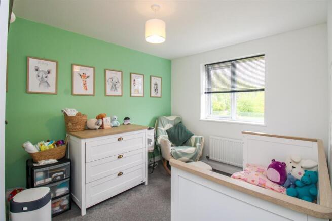3 bed Semi-Detached for sale Image 8
