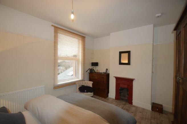 REAR BEDROOM