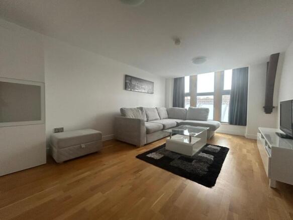 2 bed House for sale Image 4