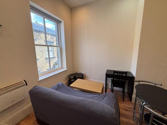 1 bed Apartment to rent Image 4