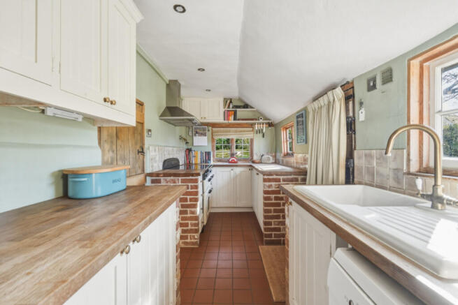 Braintree Road, Dunmow, Essex, CM6 photo 4