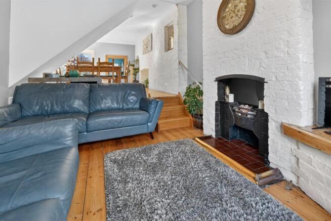 2 bed Terraced for sale Image 7